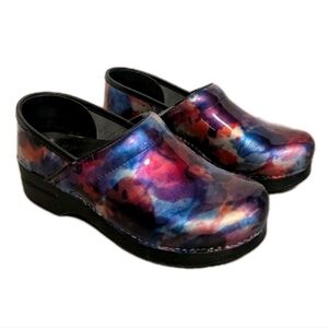 Dansko Watercolor Clogs Women's 39 Eur 8.5 US Multicolor Work Shoes Read